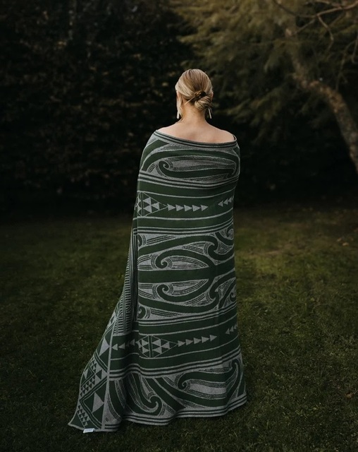 Blanket Kotahitanga Green and Grey